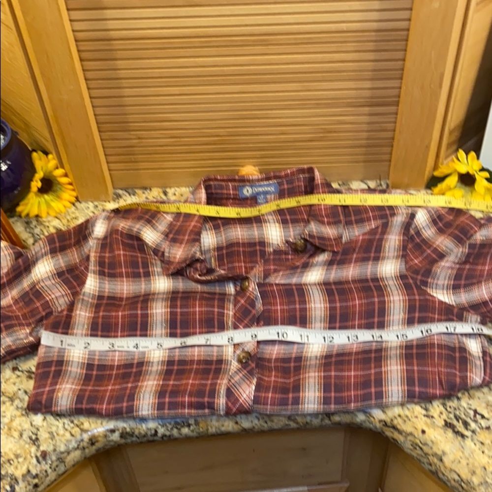 Democracy maroon plaid button up small Guc fit medium - Picture 11 of 16